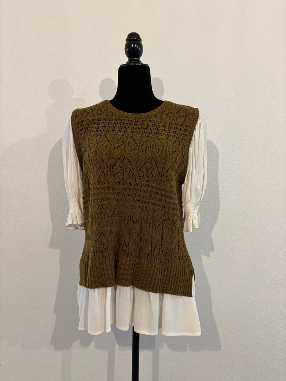 VOY Brown Knit Overlay Blouse with Cream Blouse Underlayer